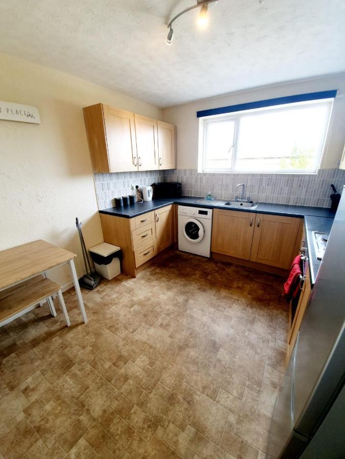 Rayleigh Town Centre 3 Bedroom Apartment Luaran gambar