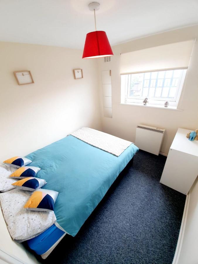 Rayleigh Town Centre 3 Bedroom Apartment Luaran gambar
